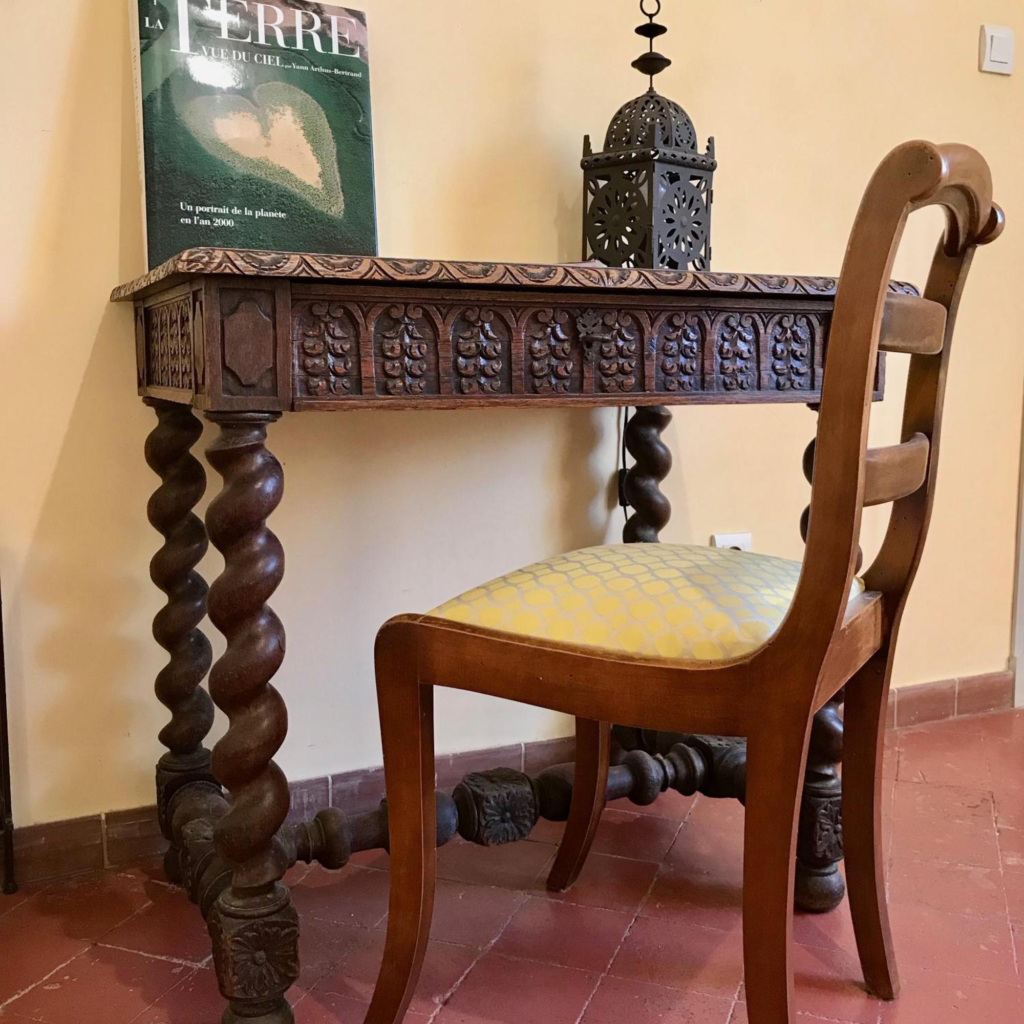 Fontaine Des Magnarelles Hotel Althen-des-Paluds Ruang foto